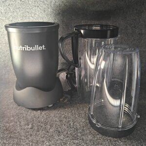 nutribullet PRO 900 Motor Base 32oz 24oz Cups Lid Rings Preowned No Blade